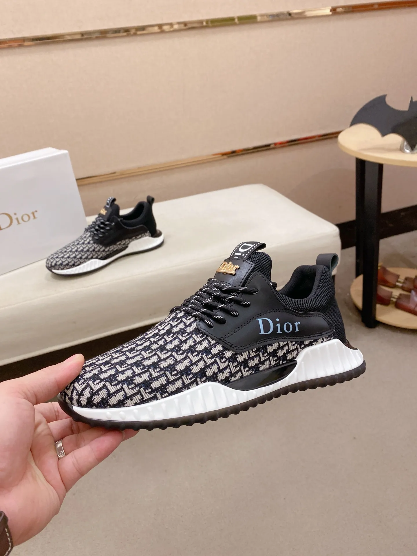 Factory price: 440💰[Dior·Dior] New casual sports style men's shoes, new spring and summer design, perfect workmanship, lace-up lazy style to create wardrobe quality, upper: imported cowhide, sheepskin lining is soft and comfortable, ultra-light TPU wear-resistant outsole, simple, versatile fashion men's shoes, excellent color code number 38--44. (Can be customized for 45 non-refundable)